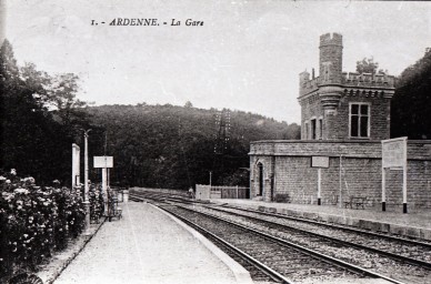Houyet, halte royale des Ardennes.jpg